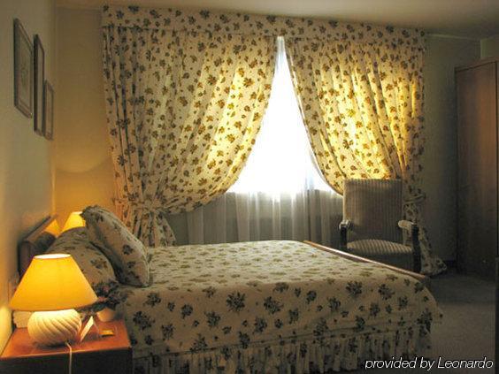 メルキュール ホテル デュッセルドルフ ツェントラム 部屋 写真